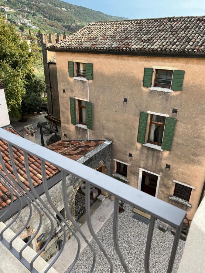 Suite La Castellana Torri Del Benaco Eksteriør bilde